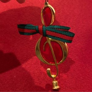 LIKE NEW rare Hallmark “Festive Treble Clef” handcrafted ornament
